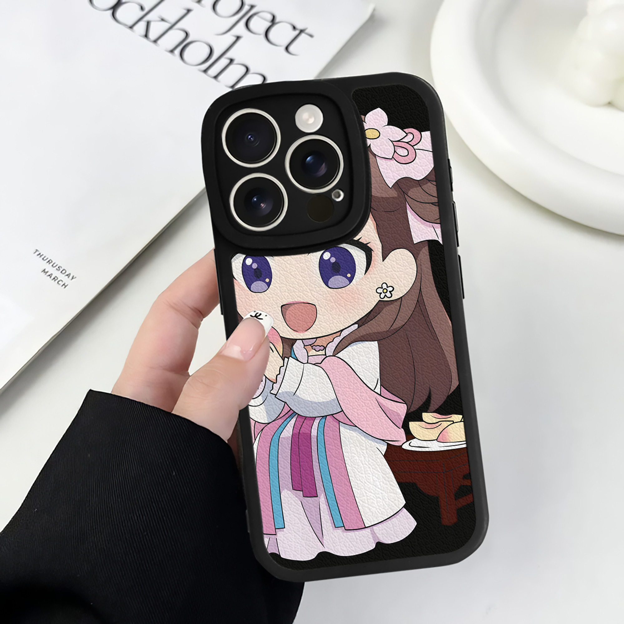 （画像用） 薬屋のひとりごと The Apothecary Diaries 【iPhone 16シリーズ対応】シリコンスマホケース（レザー調） 材質：シリコン